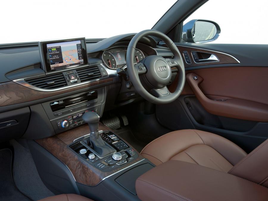 Торпедо Audi A6 3.0 TDI Avant (4G, C7) 2011 года  (UK) (фото 14 из 19)